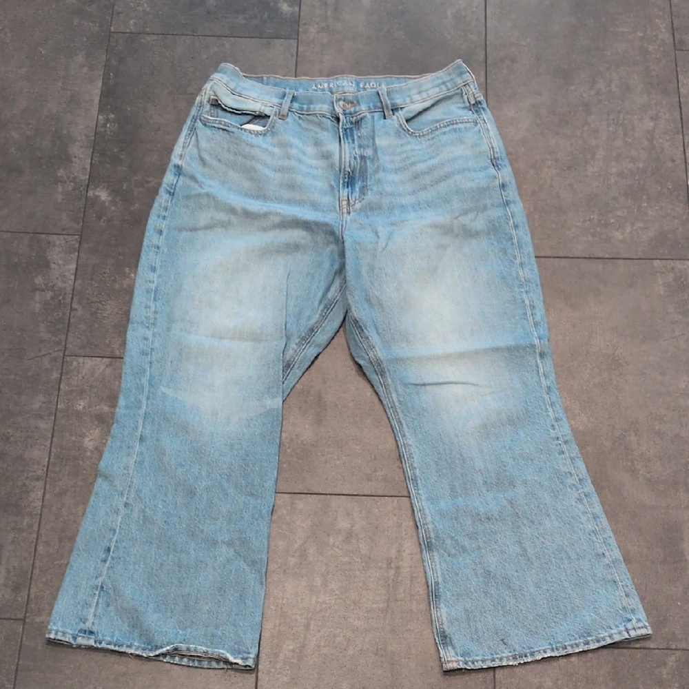 American Eagle Highest Rise 90s Flare Jean 14 Short